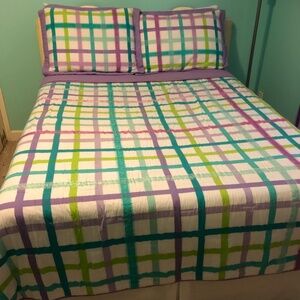 3 Piece Full/Queen Quilt and Sham Set